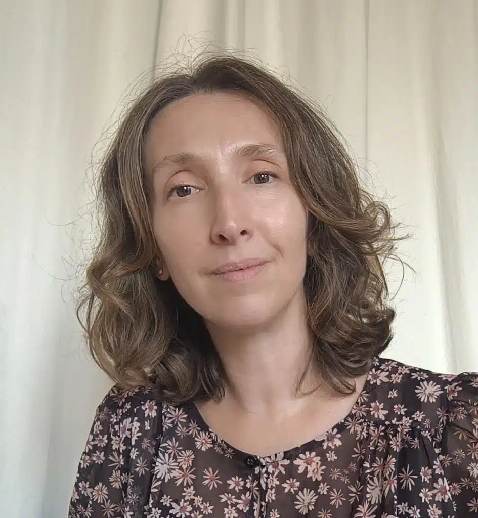 Aurélie caudullo professeure de yoga et thérapeute psycho-corporelle
